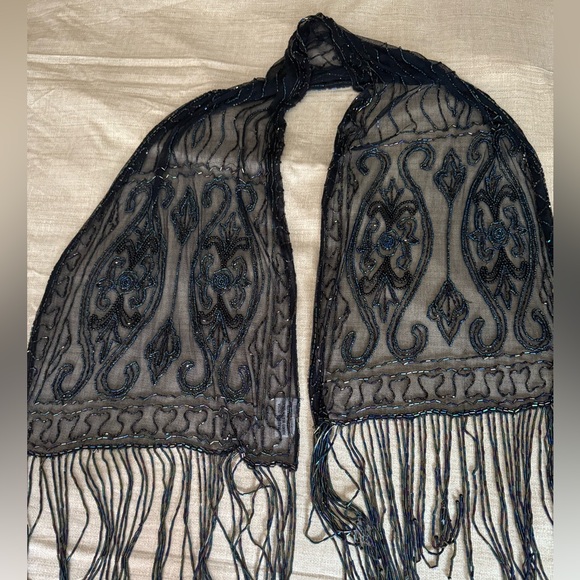 Western Fashion Fringed Iridescent Beaded Scarf. - Picture 1 of 5